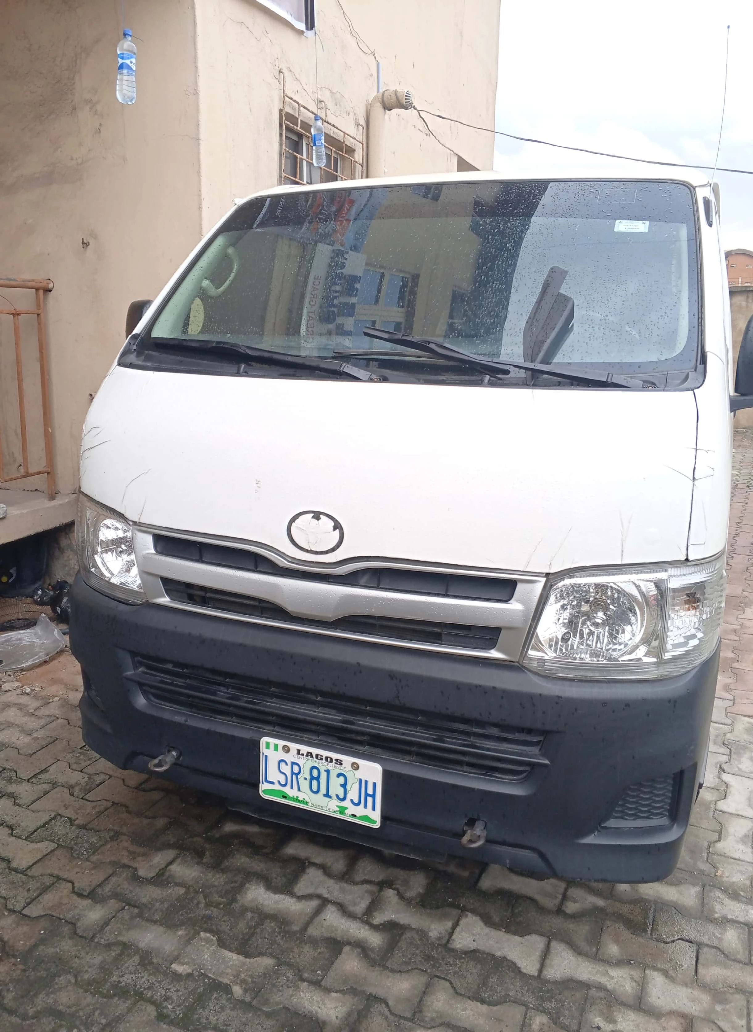 Toyota Hiace 2012